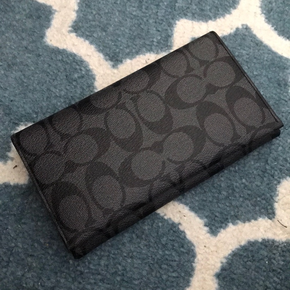 *BRAND NEW* Coach Signature Phone Case